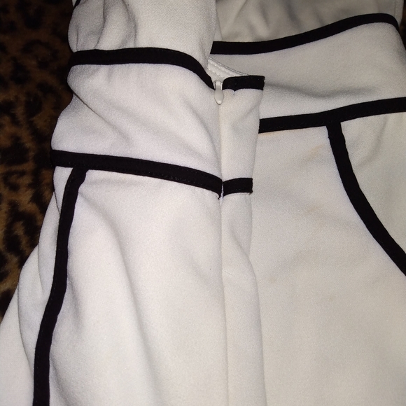 White and black romper - Picture 3 of 4